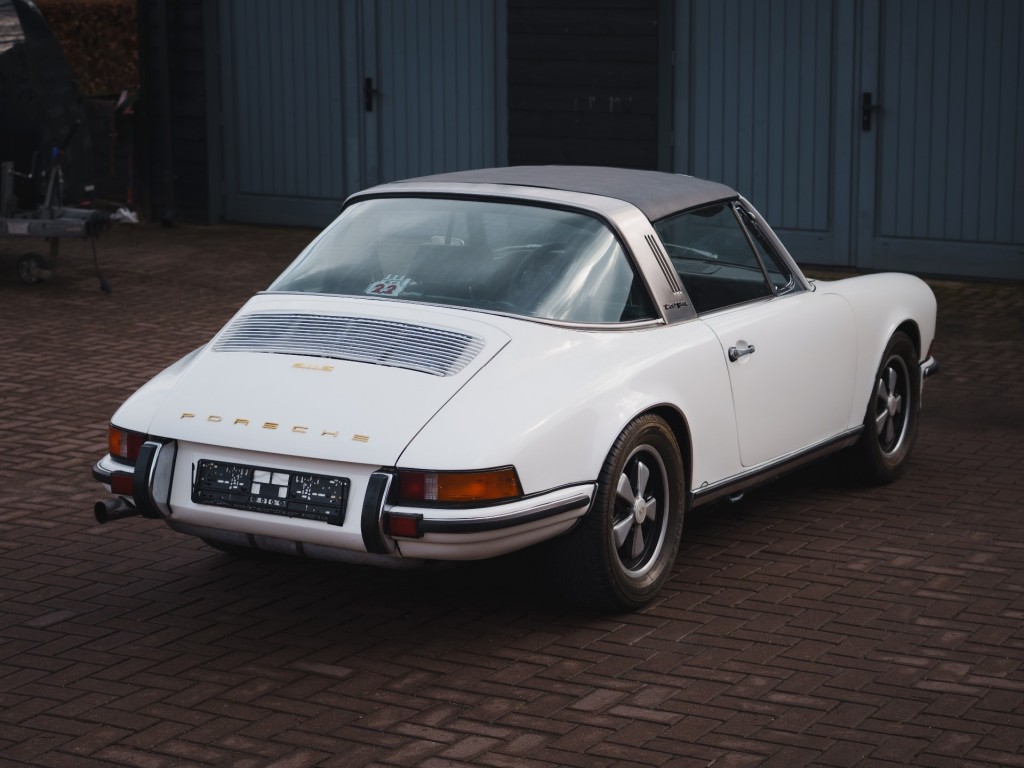 43480014-13.jpg