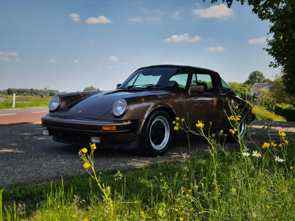 53642284